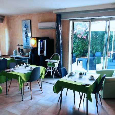 Resothel Le Gabian Hotel Сен-Лоран-дю-Вар Екстериор снимка